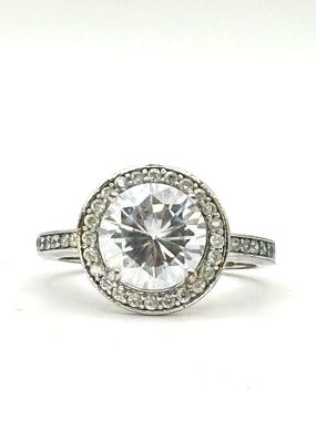 Engagement Ring Round Halo CZ Silver-tone size 7
